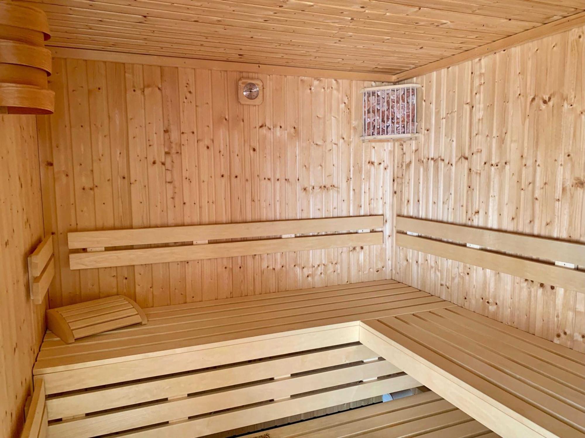 Ferienwohnung mit Meerblick und Schwimmbad Goehren  Exterior foto