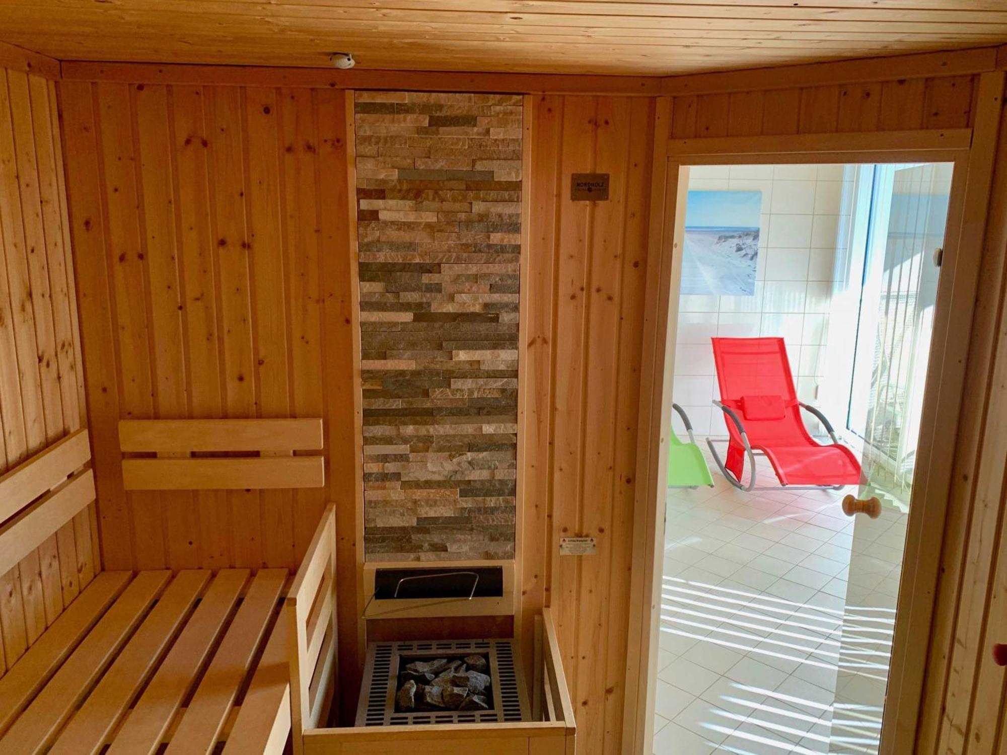 Ferienwohnung mit Meerblick und Schwimmbad Goehren  Exterior foto
