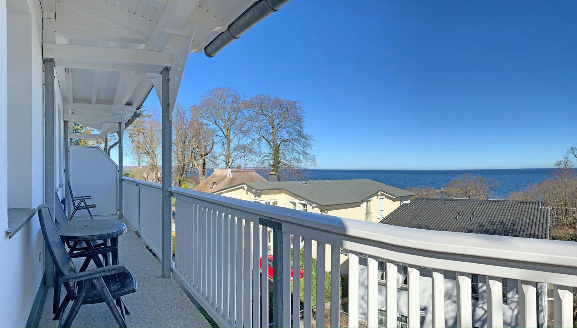 Ferienwohnung mit Meerblick und Schwimmbad Goehren  Exterior foto